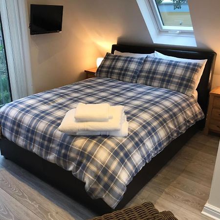 Bed and Breakfast The Firs - Englefield Studio Douglas Exterior foto